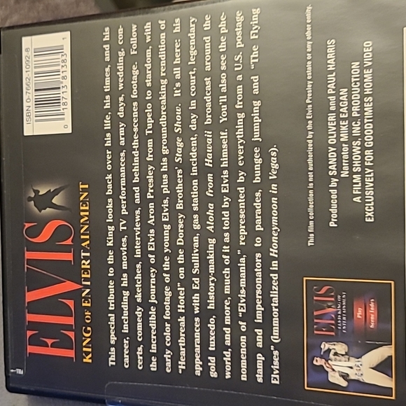 Elvis King of Entertainment! - Picture 2 of 3